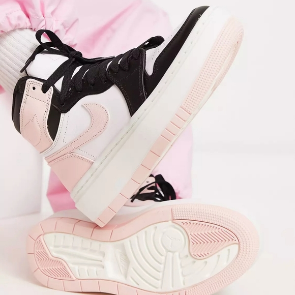 Nike Jordan 1 Elevate High sneakers in black and white - BLACK - Picture 1 of 4